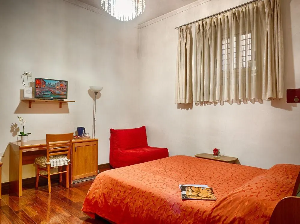 Sunny Guest House Rome 2*,